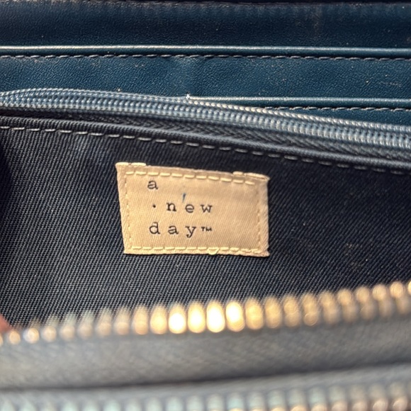 A New Day Navy Blue Wristlet / Wallet - Picture 2 of 4